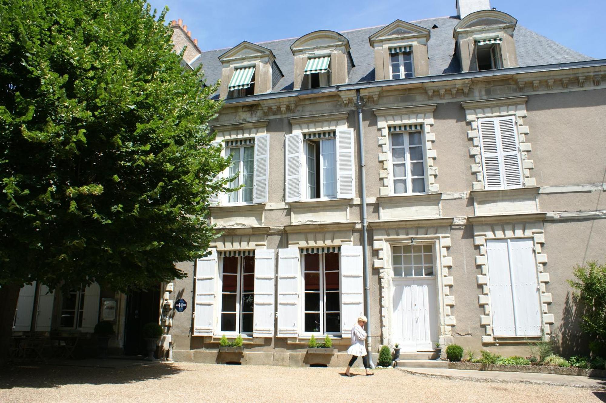 Hotel Du Mail Angers Exterior foto